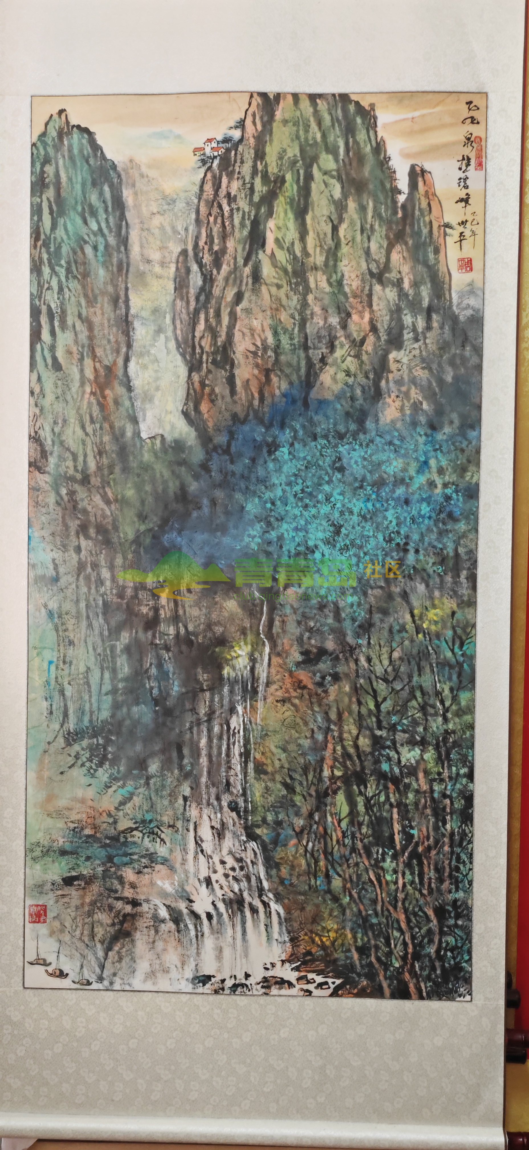 1758942047