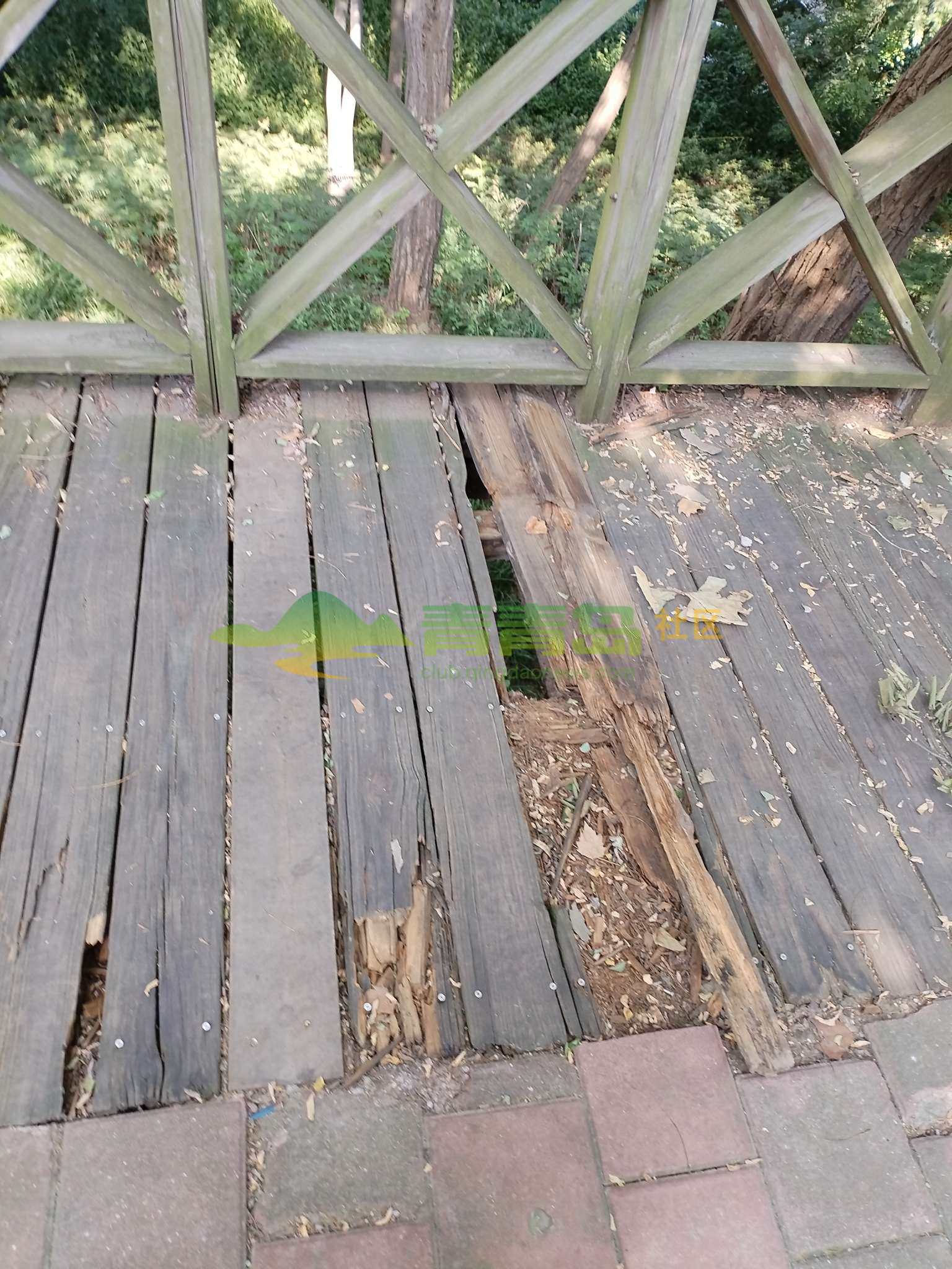 1758594592